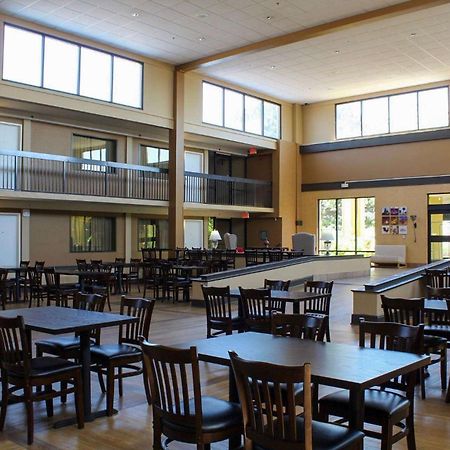 Ramada By Wyndham North Platte Hotel Ngoại thất bức ảnh
