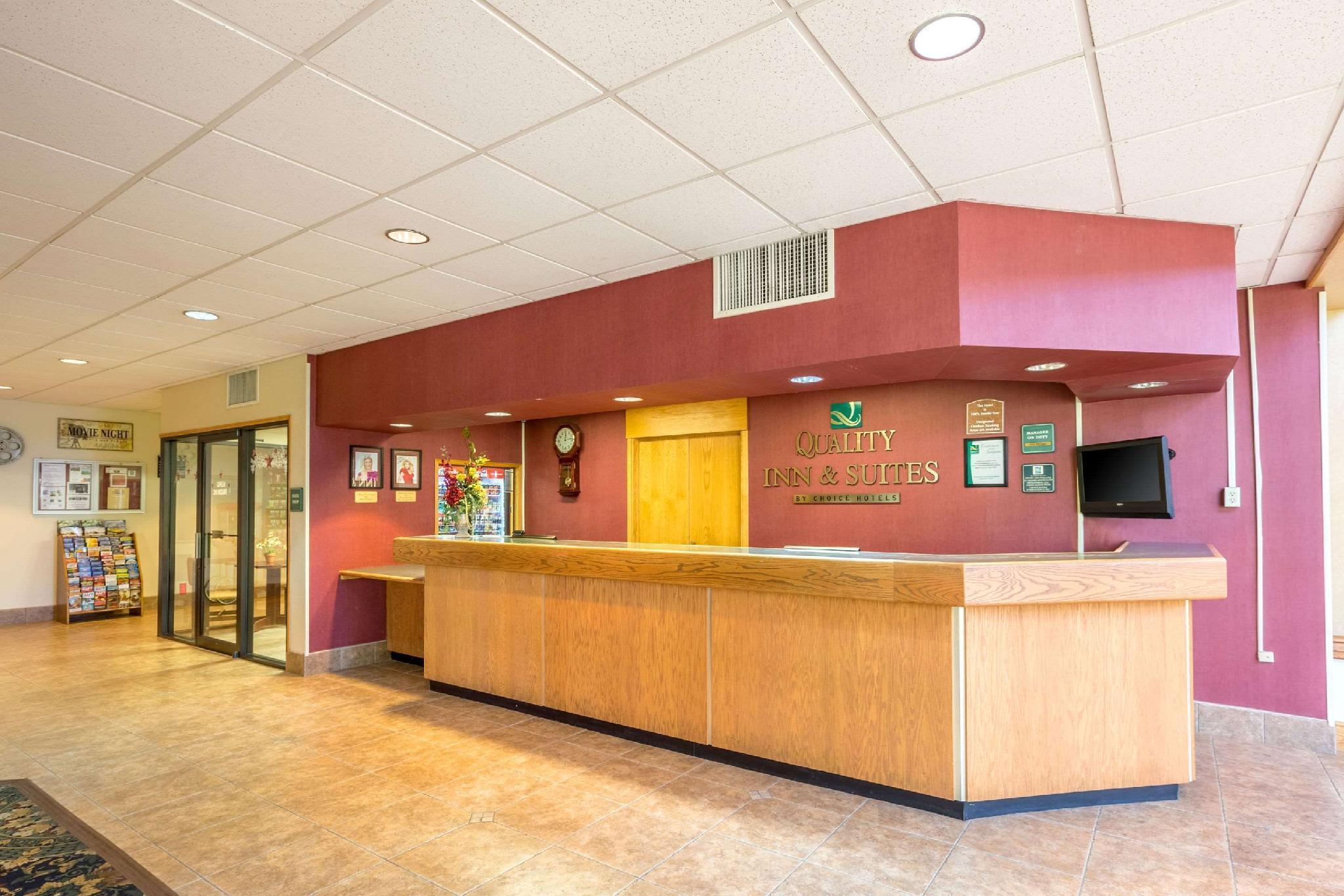 Ramada By Wyndham North Platte Hotel Ngoại thất bức ảnh