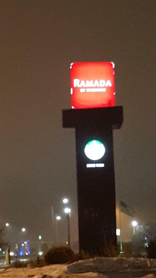 Ramada By Wyndham North Platte Hotel Ngoại thất bức ảnh