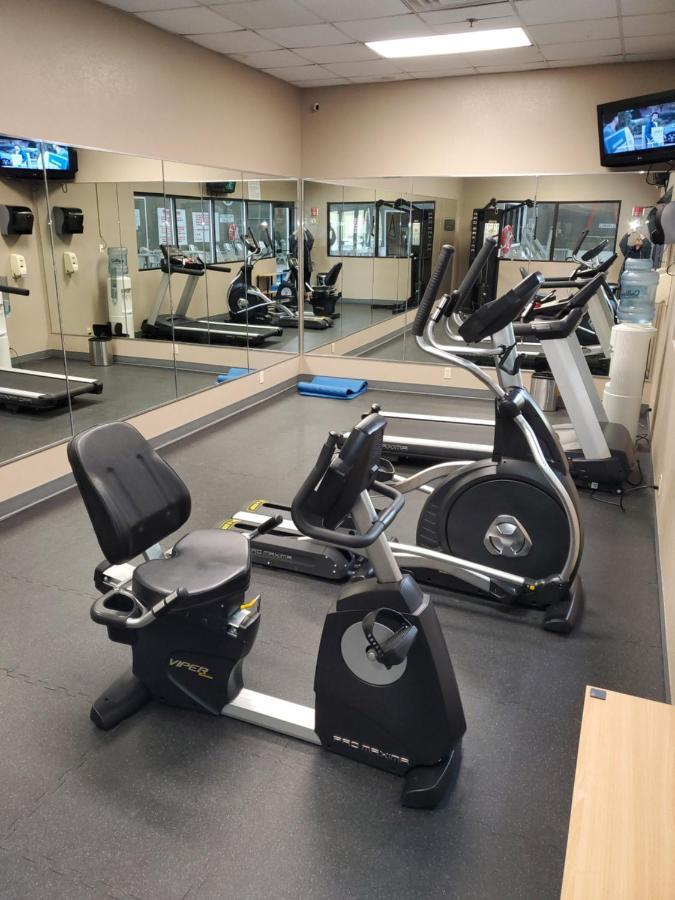 Ramada By Wyndham North Platte Hotel Ngoại thất bức ảnh