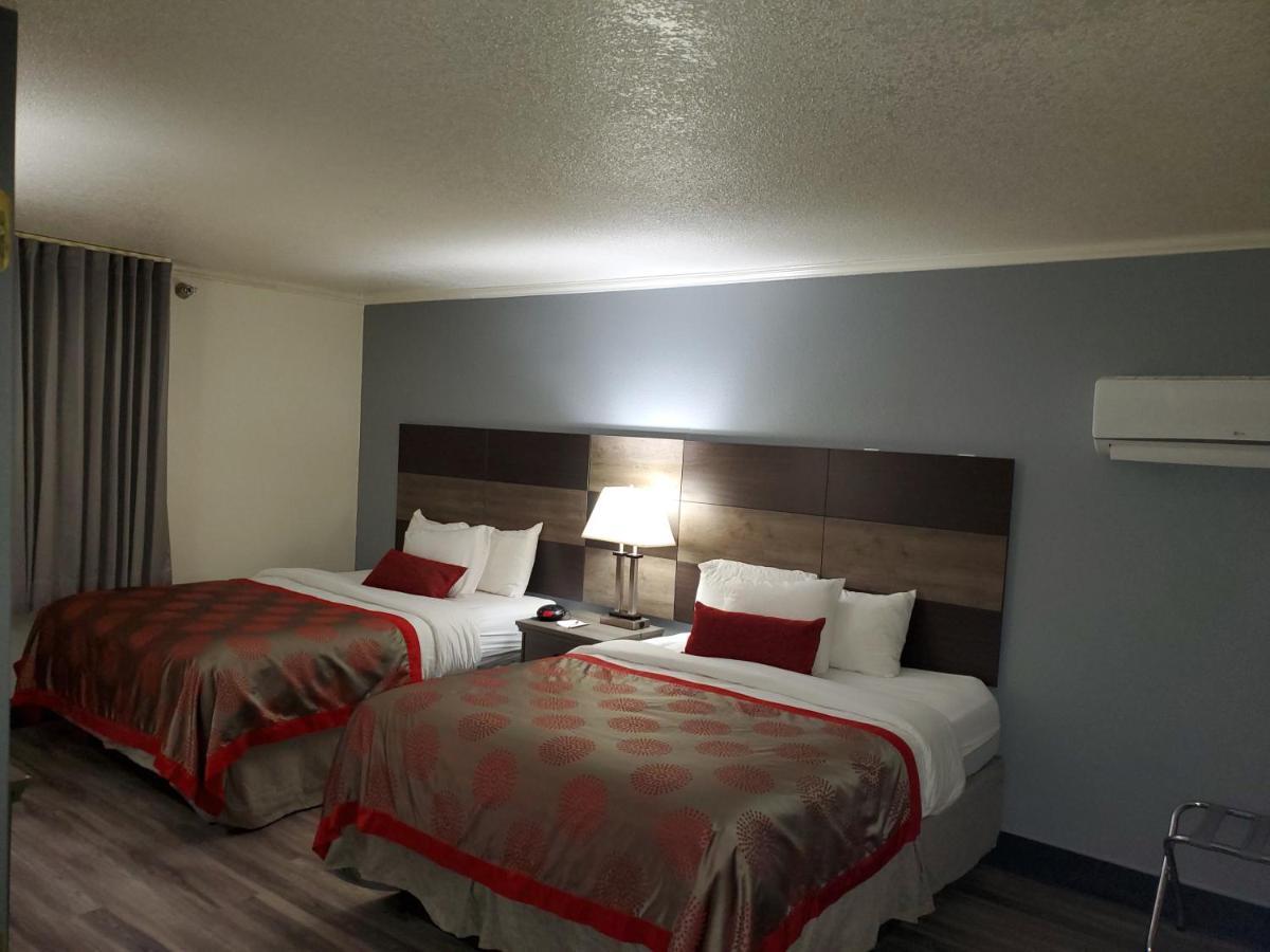 Ramada By Wyndham North Platte Hotel Ngoại thất bức ảnh