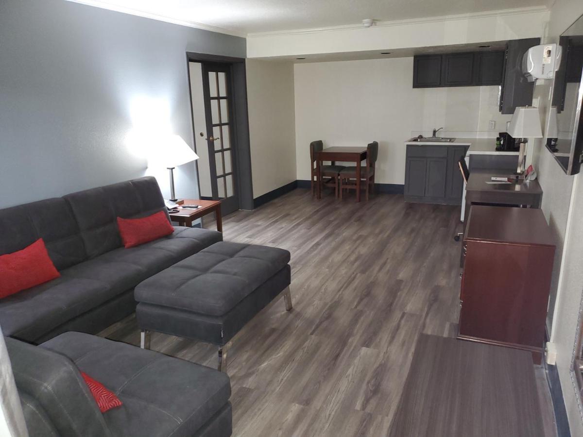 Ramada By Wyndham North Platte Hotel Ngoại thất bức ảnh
